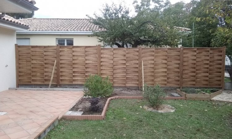 Installation de clôture de jardin, ARBRE & JARDIN ENVIRONNEMENT à Beychac-et-Caillau